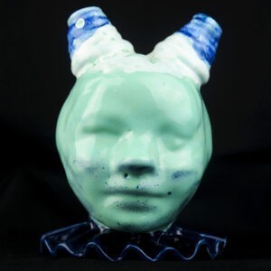 Arlequina, ceramica esmaltada, 22x16x18, 2024, serie coleccionable, josefina madariaga