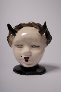 demonia, ceramicas, cuernitos negros, josefina madariaga