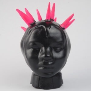 Niña Punk, ceramica esmaltada, 24x16x18 cm, 2024, serie-Coleccionable N° 17, Josefina Madariaga