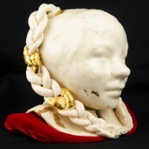 Nina mistica, ceramica esmaltada, 21x21x19cm, 2024, Serie Coleccionable N° 25, Josefina Madariaga