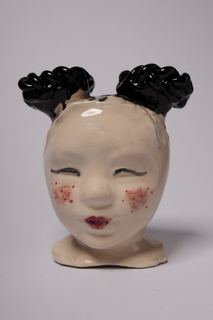 ceramicas, erie demonias, N° 9 , candelabro, cerámica esmaltada, 13 x 11 x 10 cm, 2024, josefina madariaga