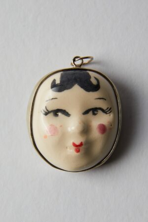 flequillo, joyas, josefina madariaga