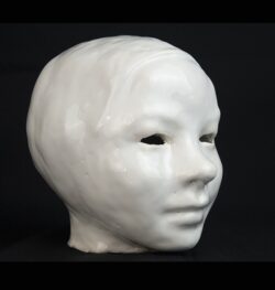 Cabeza original, ceramica esmaltada, Josefina Madariaga