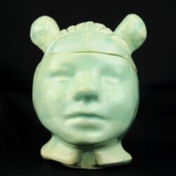 Caramelera, cerámica esmaltada,19 x 14 x 18 cm, 2024, serie Coleccionable N ° 11