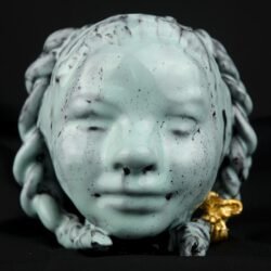 Niña Aqua, 17 x 16 x 16 cm, 2024.Serie coleccionables,N ° 9
