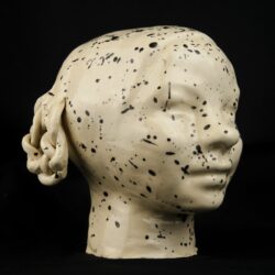 Pintitas, ceramica esmaltada, 19 x 16 x 18 cm, 2024, Josefina Madariaga