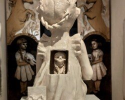 Museo vidal Corrientes, expo, la leyenda de la niña carbonilla, josefina madariaga